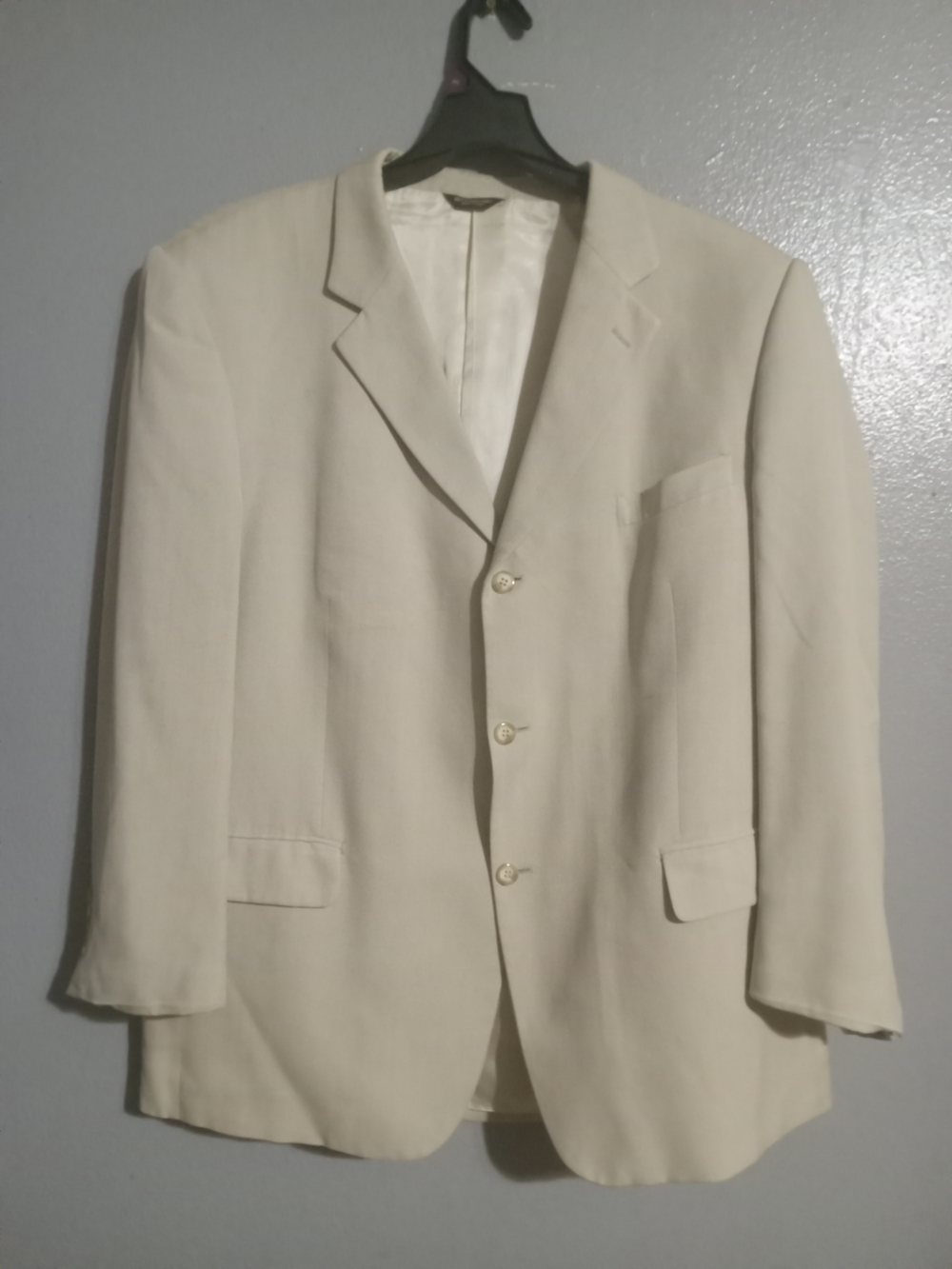 Men's Cream Notch Lapel Three-Button Silk Blazer